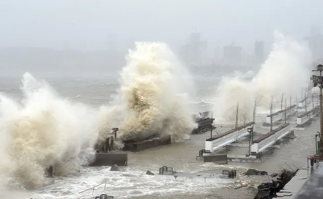 Cyclone Tauktae LIVE Updates: Cyclone Tauktae Makes Landfall In West Coast,  Thousands Evacuated