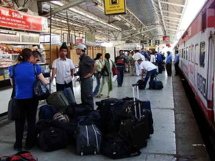 Bags On Wheels! Indian Railways launches service to deliver passengers' luggage to their homes | english.lokmat.com