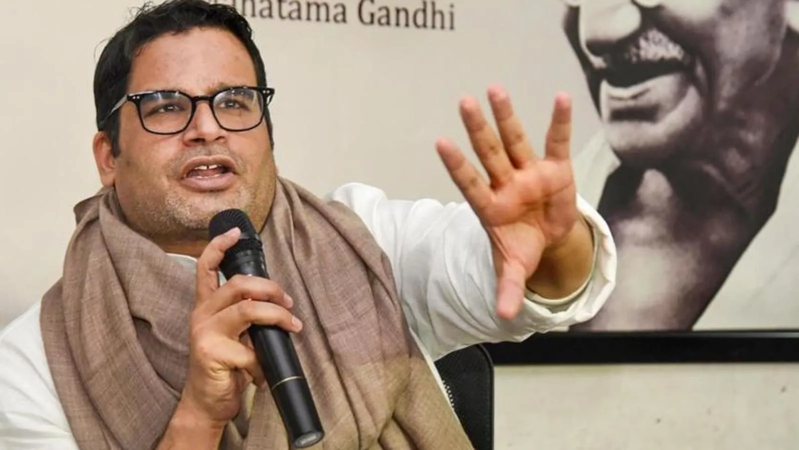 Speculations rife as Prashant Kishor meets Gandhis | Latest News India -  Hindustan Times