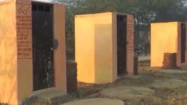 saffron toilet