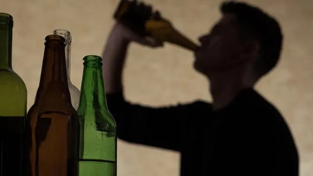 kanpur people consume 61 crore rupees liqour on holi