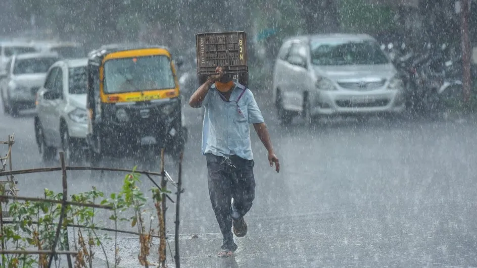 Heavy Rains Wreak Havoc, Disrupt Regular Life in North Karnataka Districts | The Weather Channel