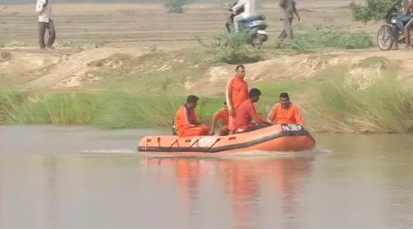 Pune: Couple jumps into canal to save drowning son; mother dies, father missing | Cities News,The Indian Express