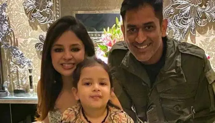 Juvenile in Kutch arrested for sending rape threats to MS Dhoni's daughter Ziva | Cricket News | Zee News
