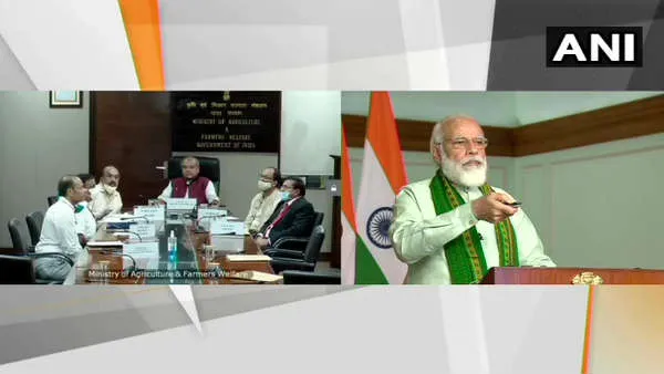 कोरोना काल में पीएम मोदी ने किसानों को दिया सौगात, एक लाख करोड़ की योजना लॉन्‍च