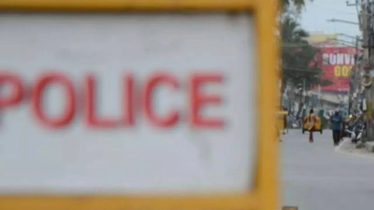 Maharashtra: Police constable dies after his car hits tree in Pune | Pune News - Times of India