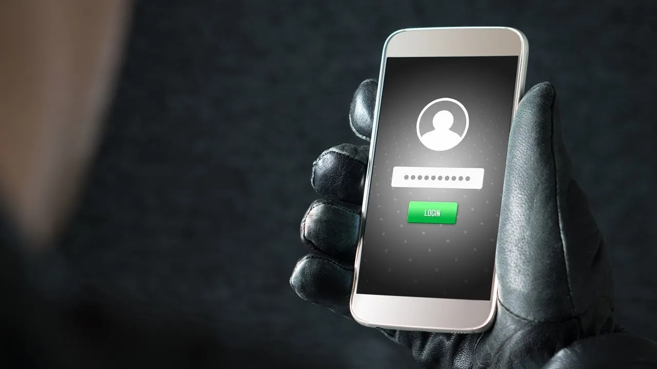 How easy it is to hack your Android phone | Economic Times - YouTube