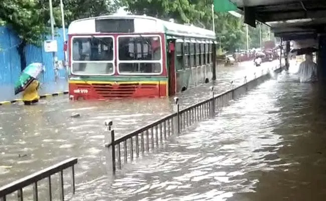 Mumbai Rains Highlights: PM Modi Speaks To Uddhav Thackeray Over ...