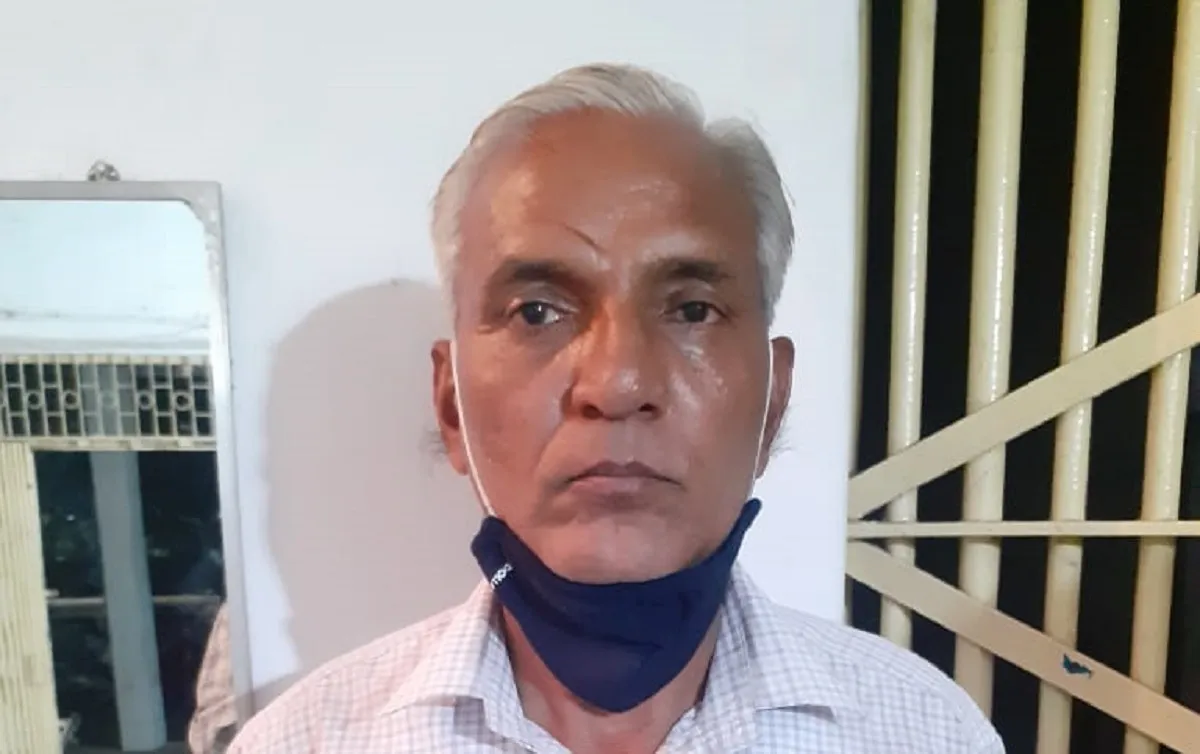 कर्मचारी ने किचन में जलाए 20 लाख कैश