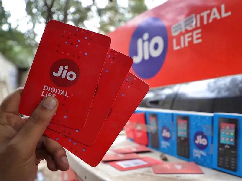 Facebook invests $5.7bn in Indian telecoms firm Reliance Jio – The New  Economy