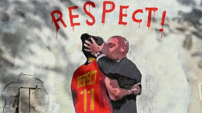 Spain kiss