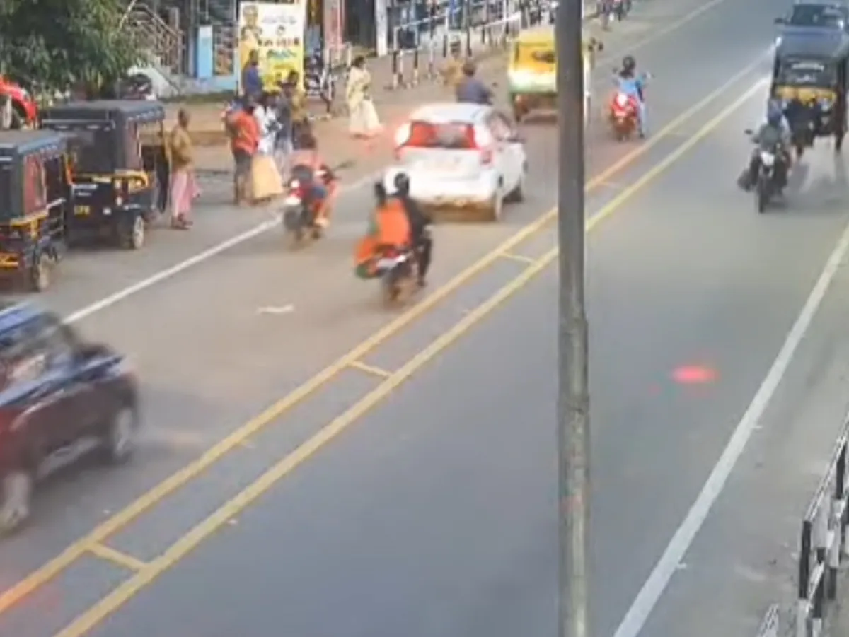 chief ministers convoy vehicles collied one by one-2