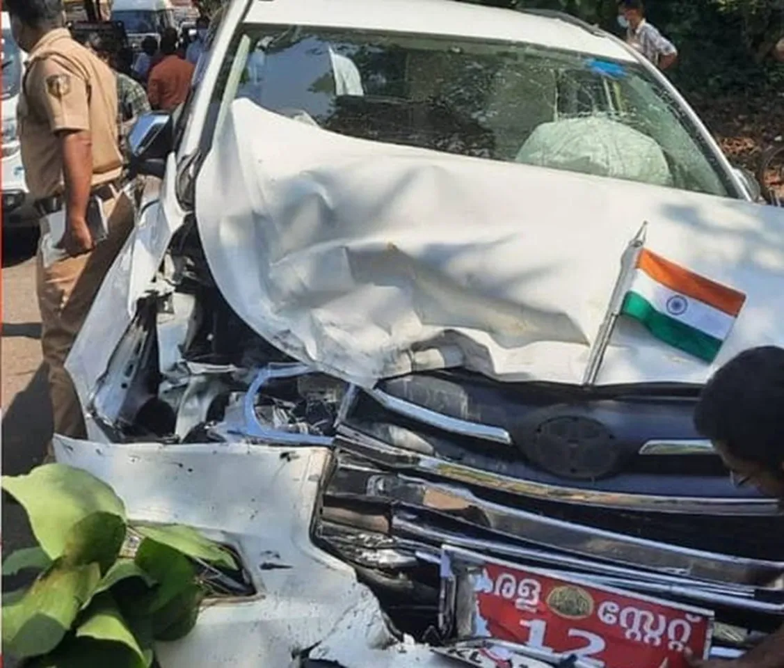 vvip vehicles accident issue1
