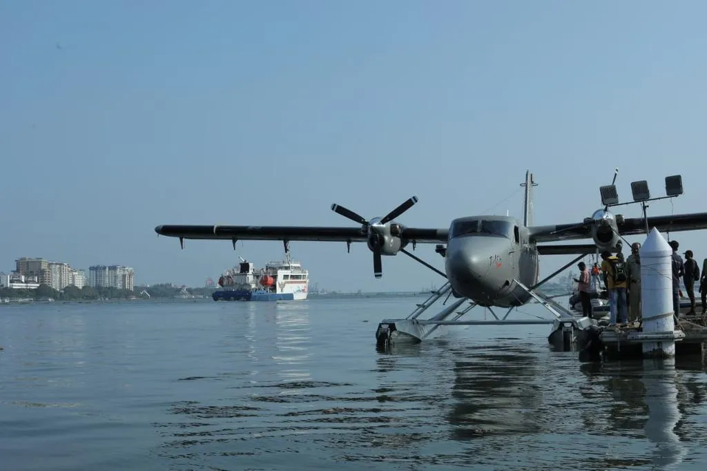 seaplane landing 1
