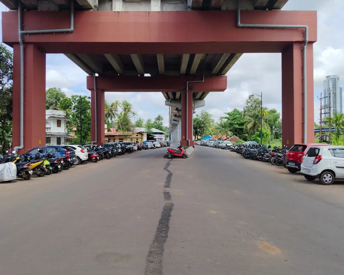 thripunithura metro parking