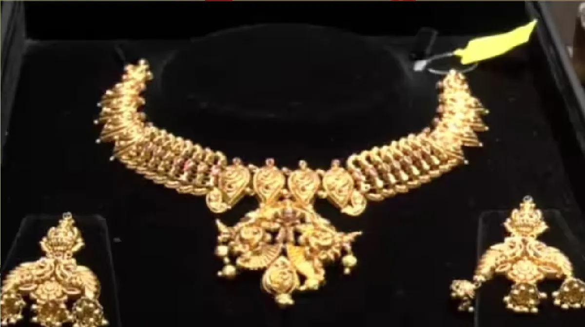 19 kg gold worth Rs 13.6 crore robbed in Telangana bank heist