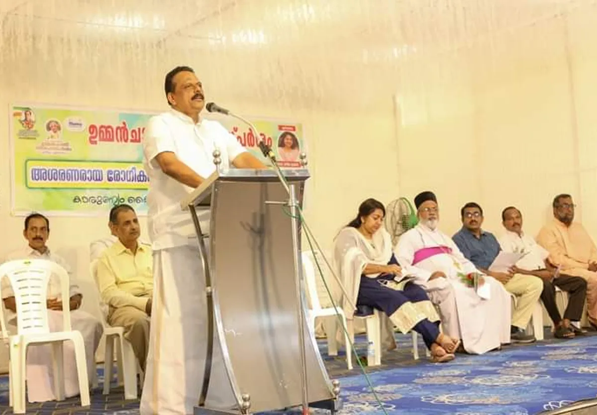 oommen chandy charity-2