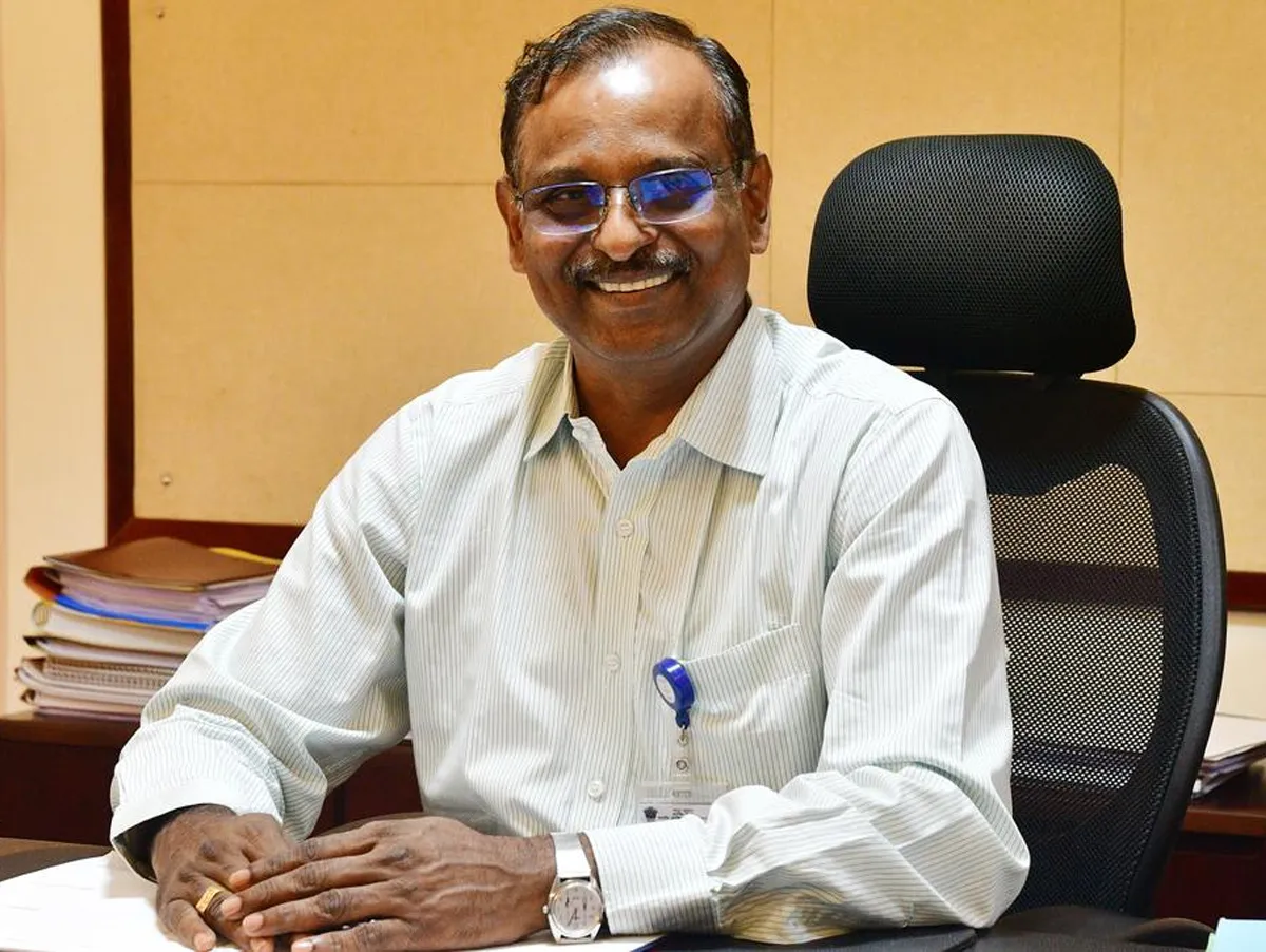 dr. v narayanan