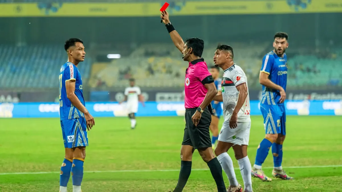 isl keralablasres red card