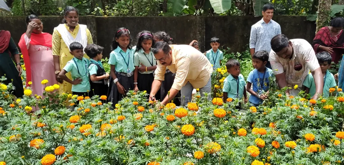 valavoor up school onam