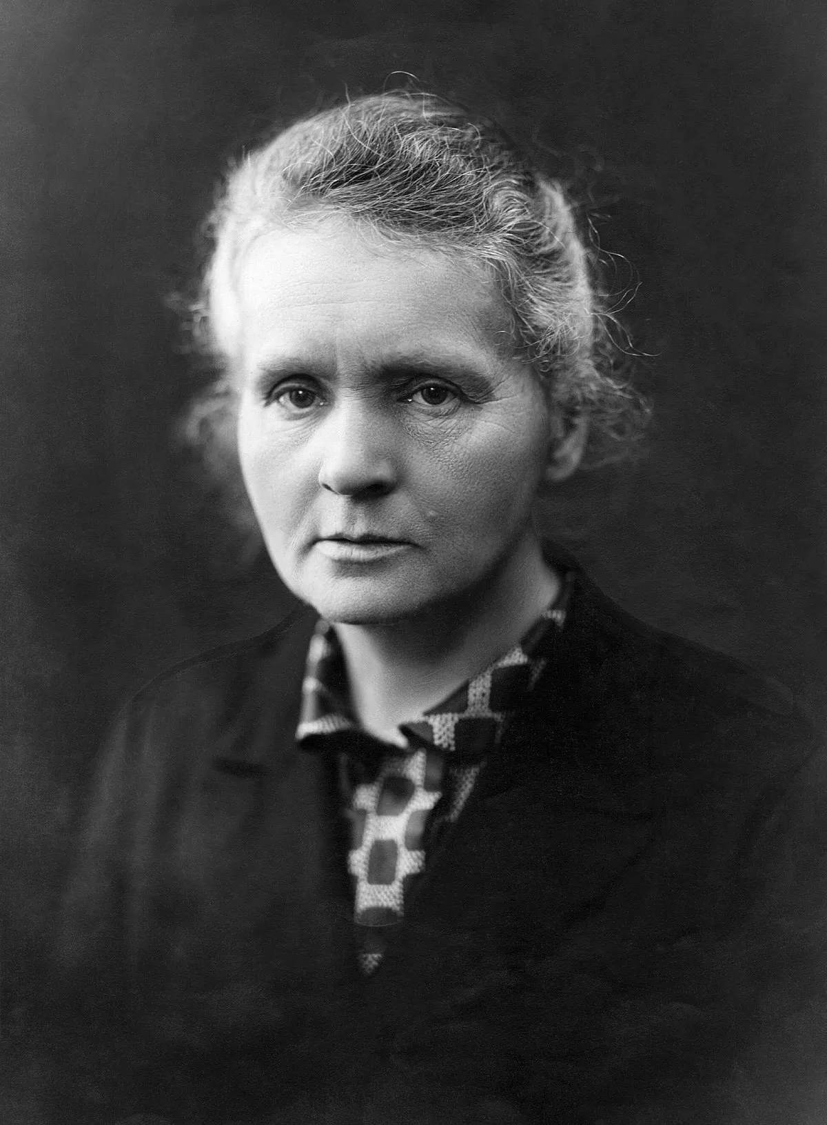 Marie_Curie_c._1920s