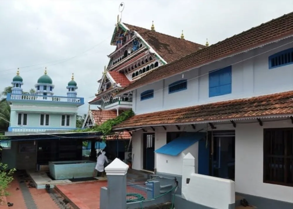 ponnnani palli