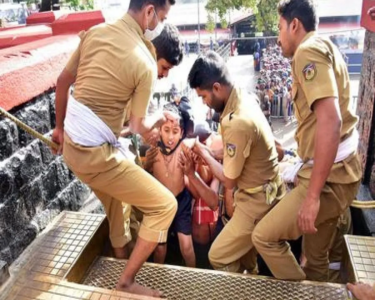 sabarimala police.jpg