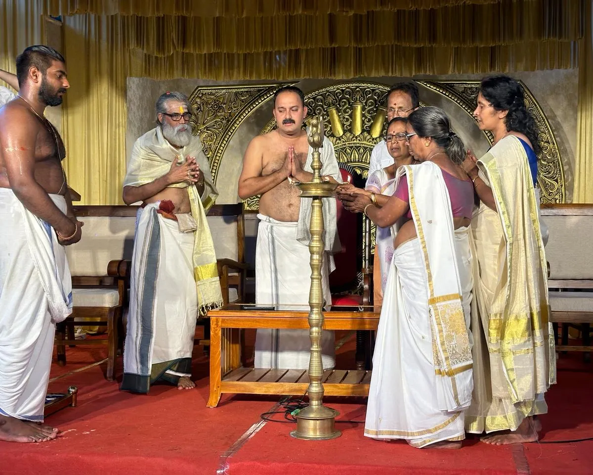 karoor bhagavathi temple.-4