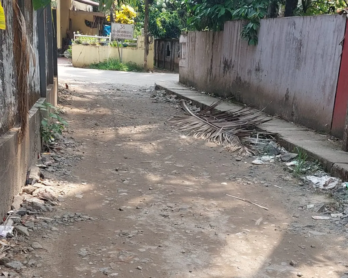 ezhuvathuruthi road-2