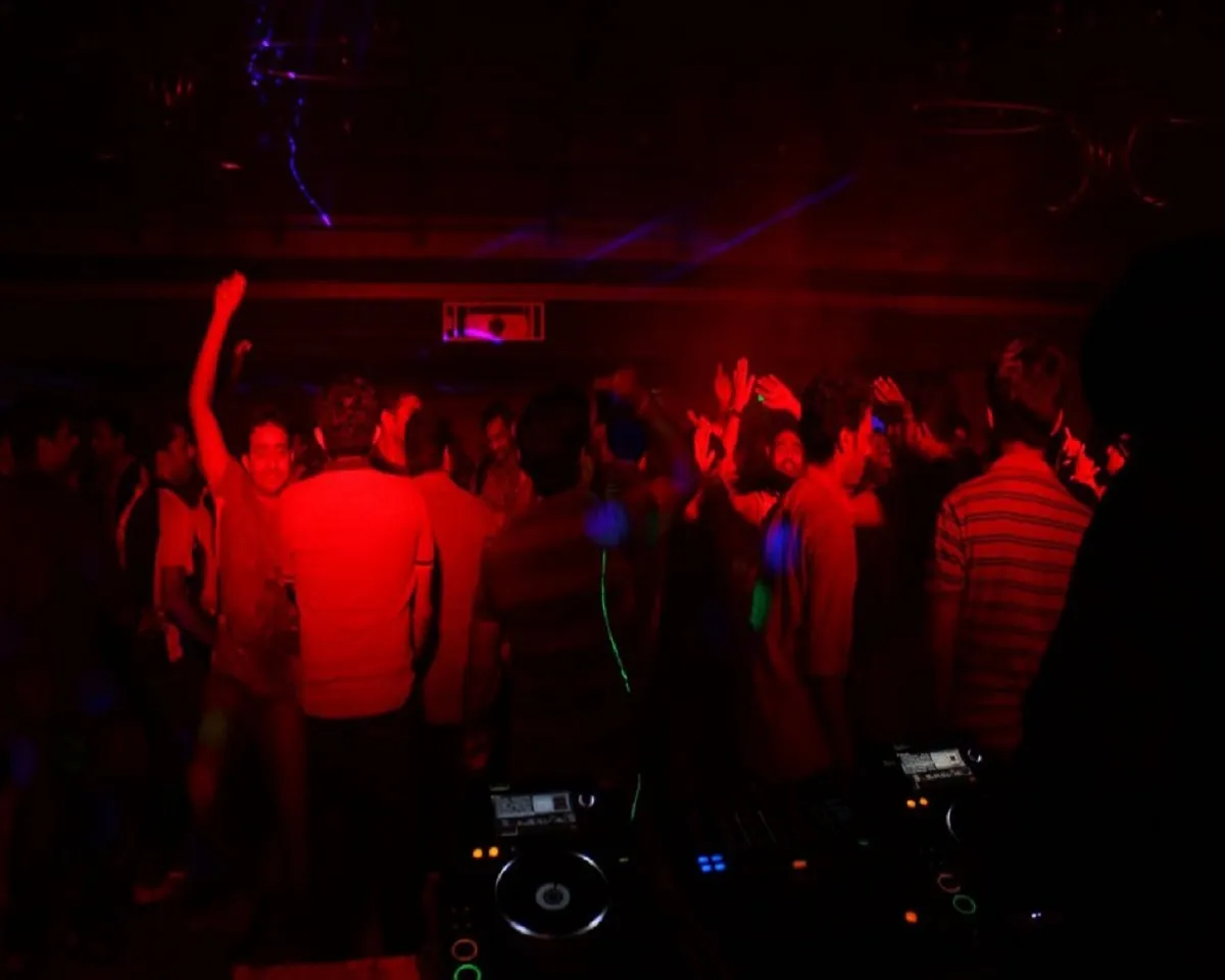 DJ1
