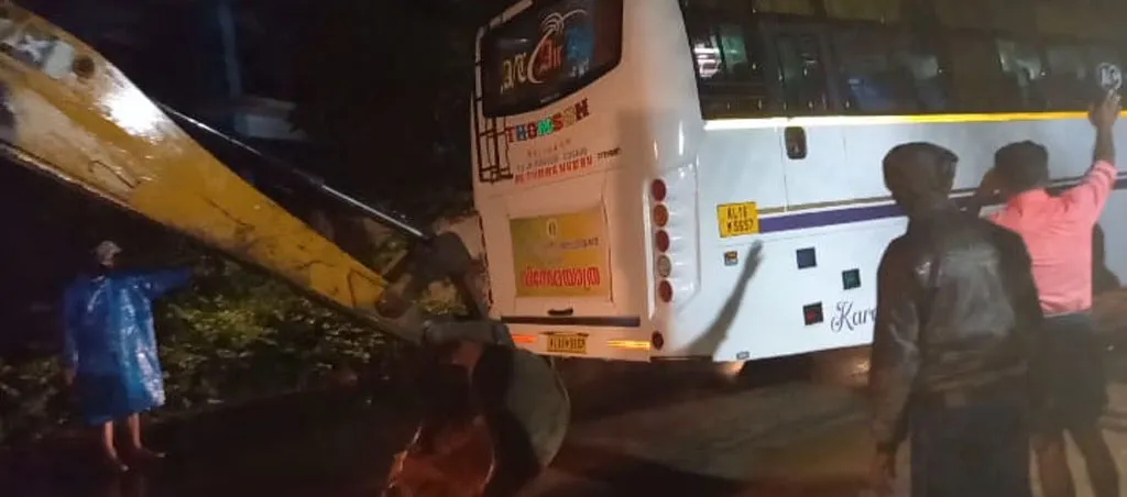 bus accident palakkad-2