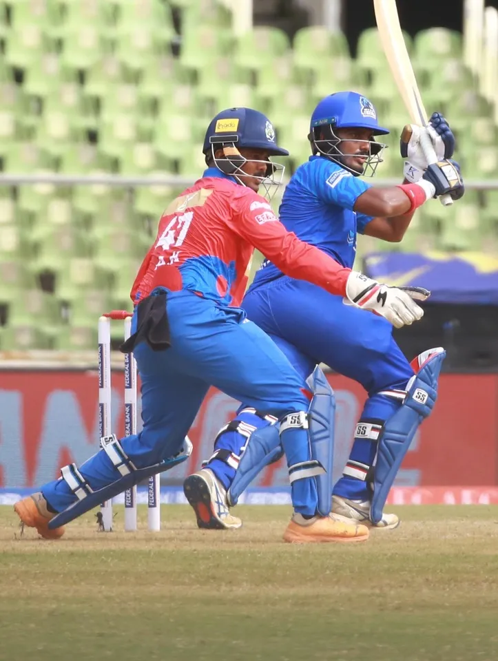 1 kcl  kochi blue tigers vs aries kollam sailors