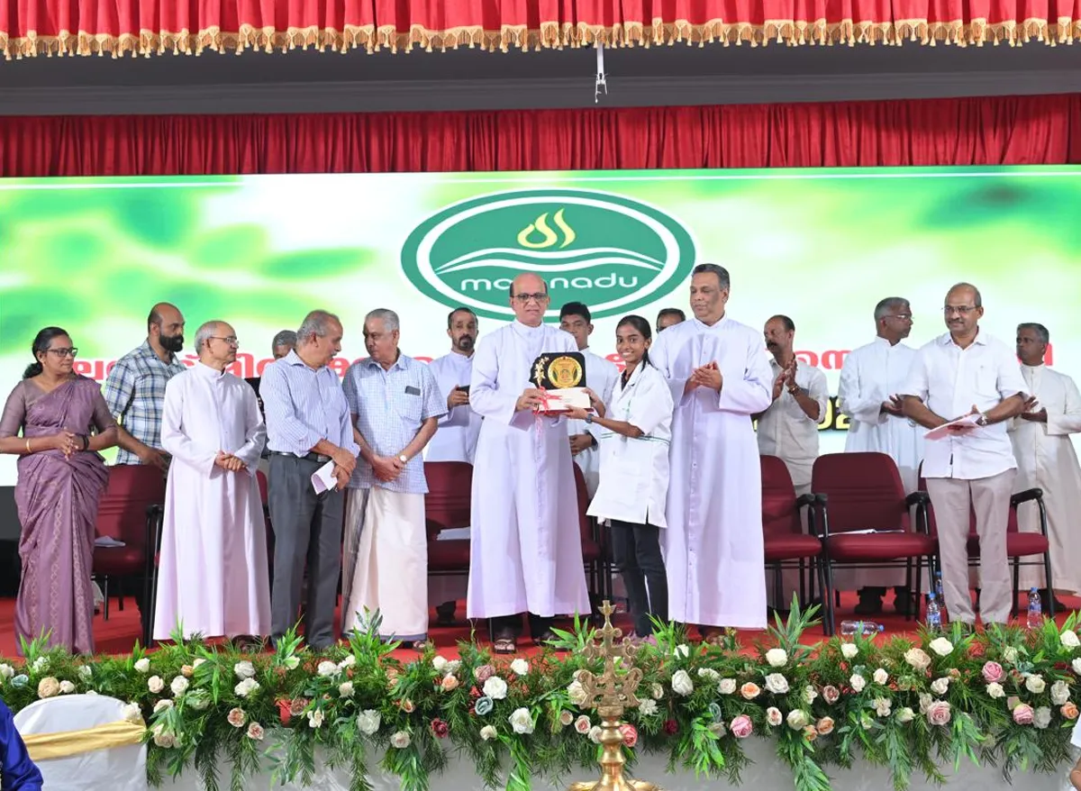 malanad students award