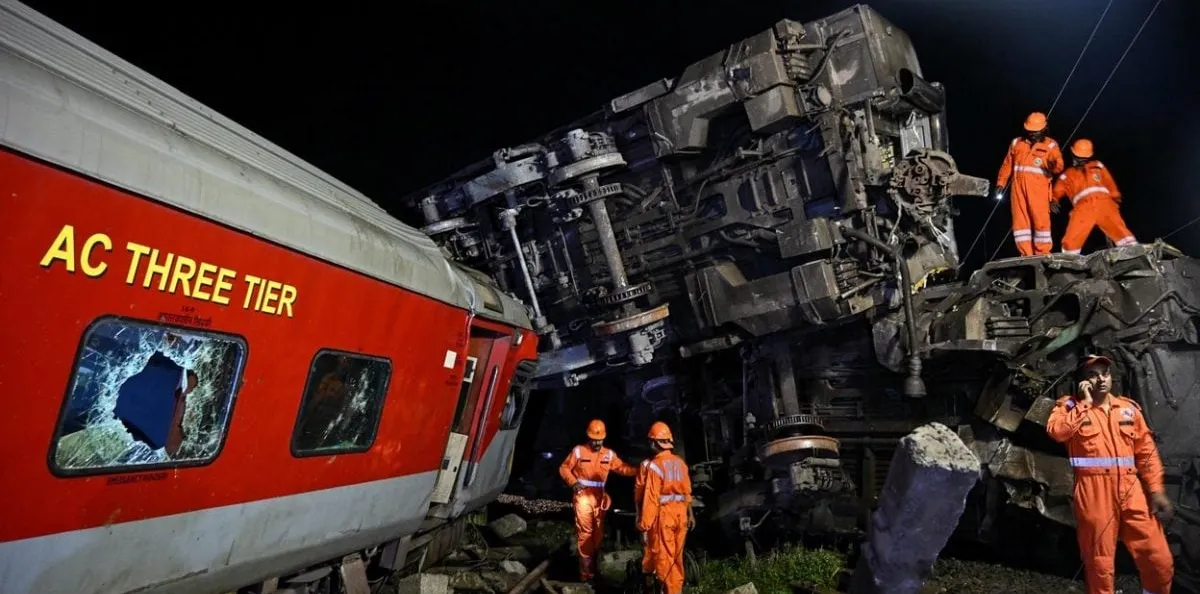 kavarapetta train collision-2