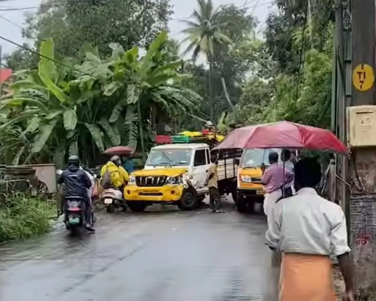 pickup accident kottayam