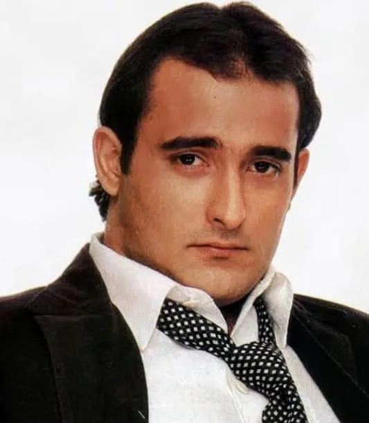 akshay Uuntitled.jpg