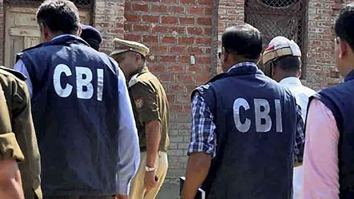 cbi raids its own headquarters in new delhi