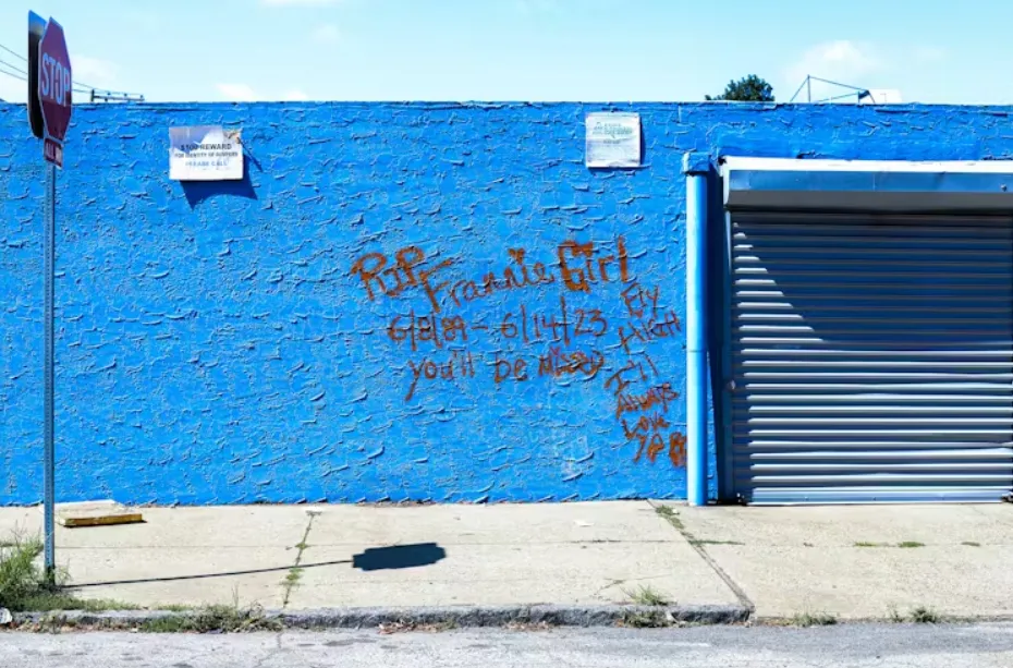One of several graffiti tributes to Frances ‘Frannie Girl’ Jackson, who died in 2023, leaving behind five children. Gordon Coonfield/Kensington Remembers, CC BY-NC-ND