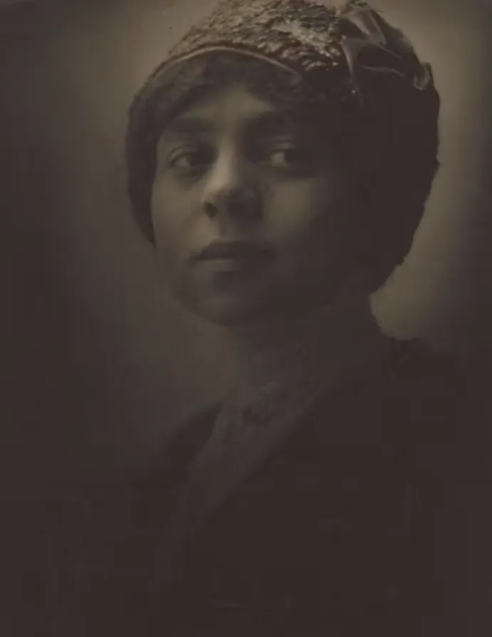 One of the nine known portraits of Belle da Costa Greene that photographer Clarence H. White made in 1911. Biblioteca Berenson, I Tatti, the Harvard University Center for Italian Renaissance Studies