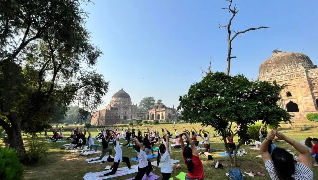 city girls walk delhi