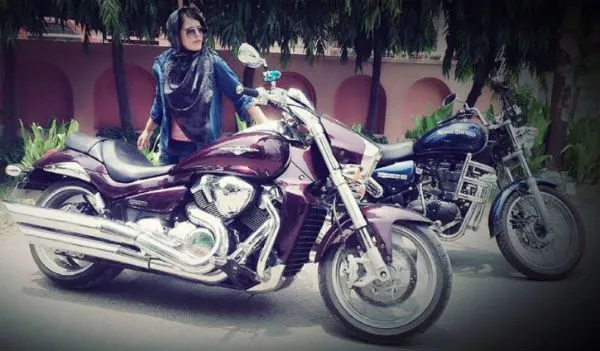 Roshni Misbah - Delhi's fierce 22-year-old 'Hijabi Biker'