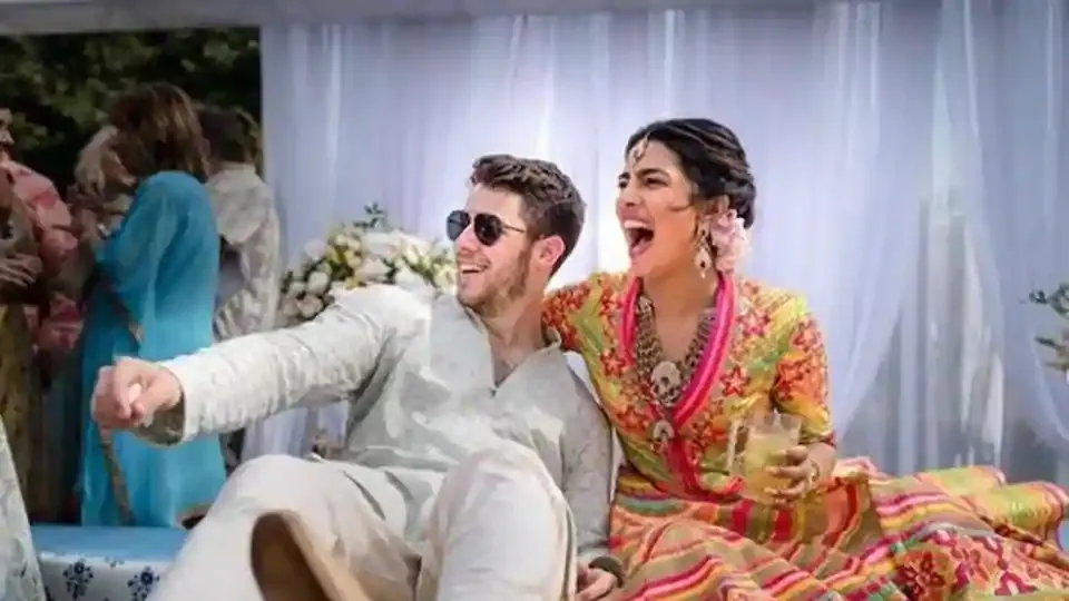 Jonas Brothers Family Roast ,priyanka chopra trends, Priyanka Chopra Laughing