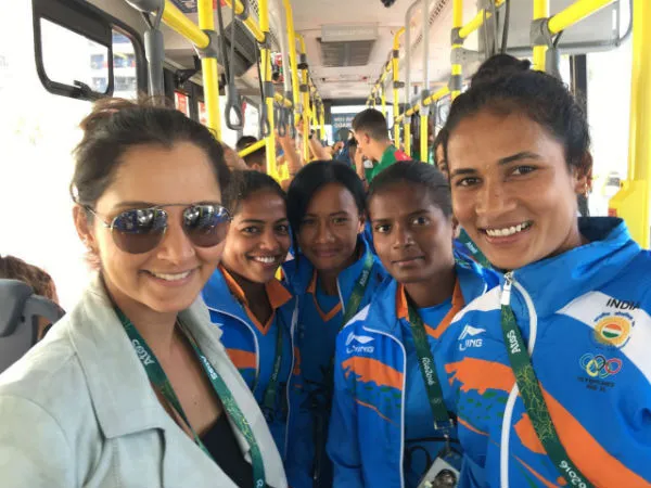 Indian Women's hockey team meet Sania Mirza