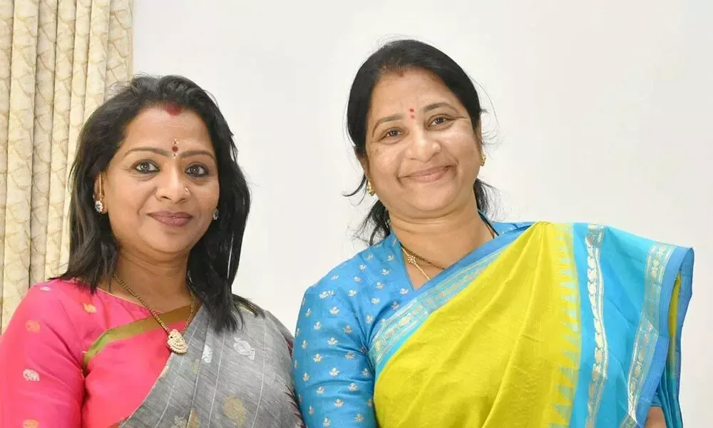 Mayor Gadwal Vijaya Laxmi and Deputy Mayor Mothe Srilatha Reddy celebrate their victory