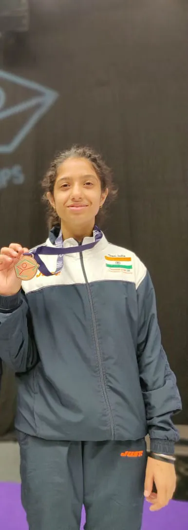 Shreya Gupta fencing