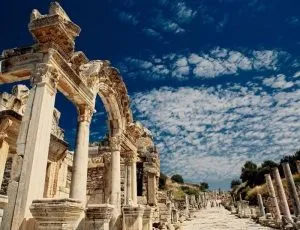 temple-of-hadrian-ephesus