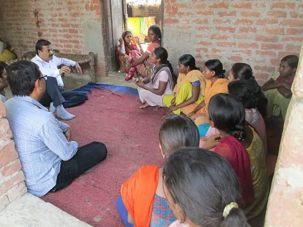 Assisting rural women in ironing out their problems: Akhilesh Tewari and the Sarathi Foundation