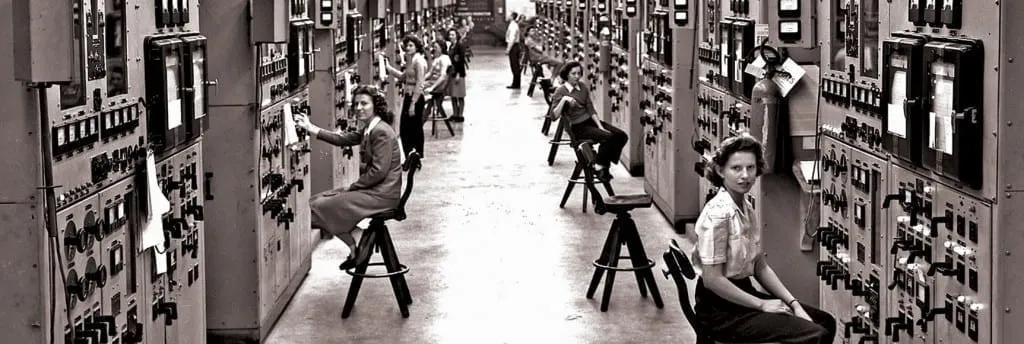 Women in Tech: Women working on computers