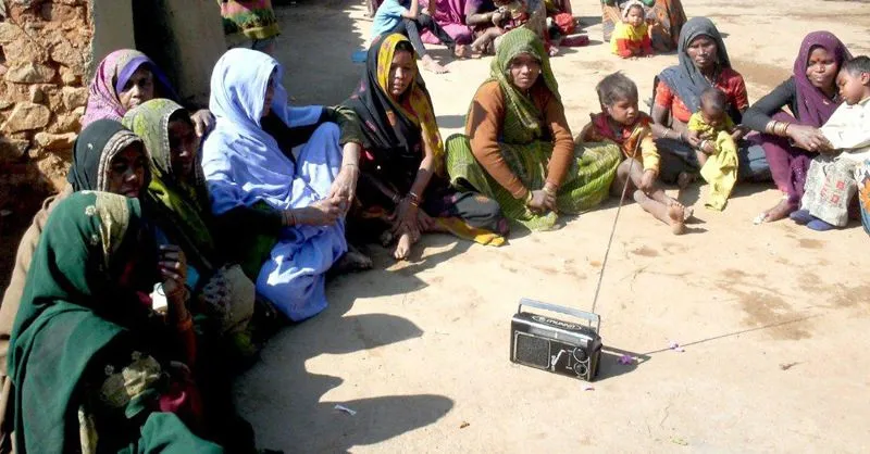 Women in Bundelkhand listening to Radio Picture By: UNESCO