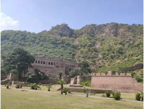 Bhangarh fort